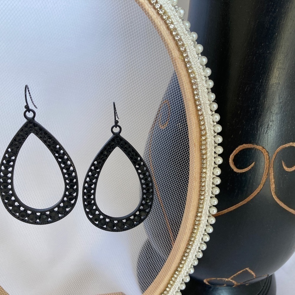 DRESS Black Earrings with Black Crystals - Picture 3 of 9